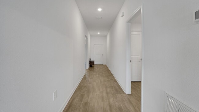 Building Photo - 5310 Preserve Blvd