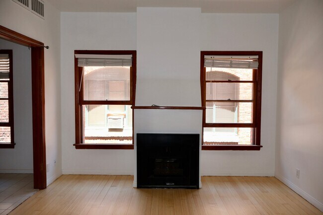 Foto del edificio - 636 Burnside Ave