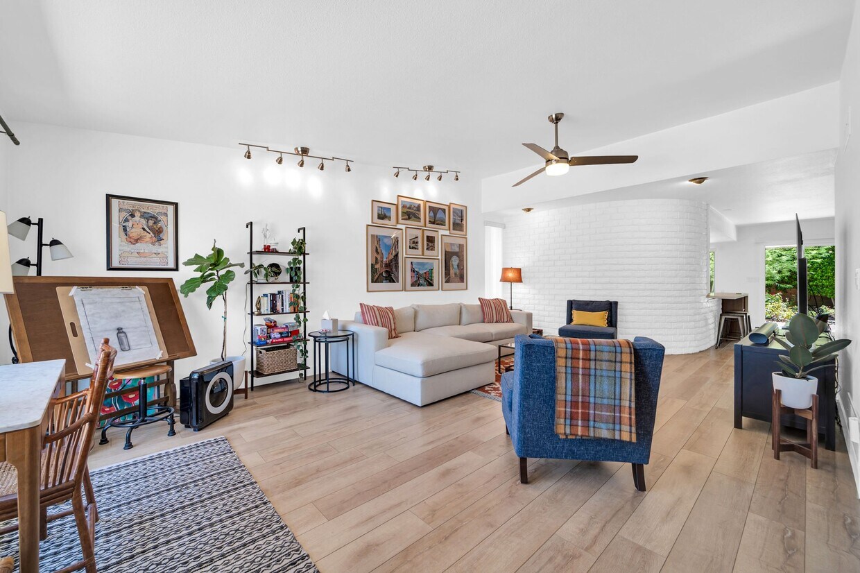 Foto principal - 3707 E Montecito Ave