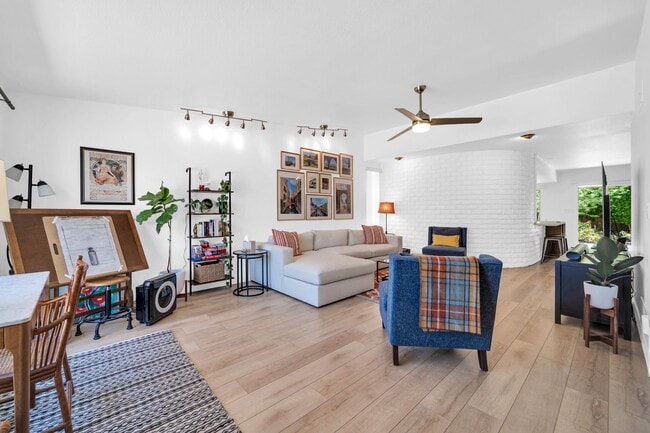 Building Photo - 3707 E Montecito Ave
