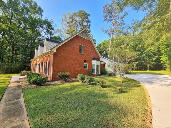 Foto del edificio - 6474 Halcyon Dr