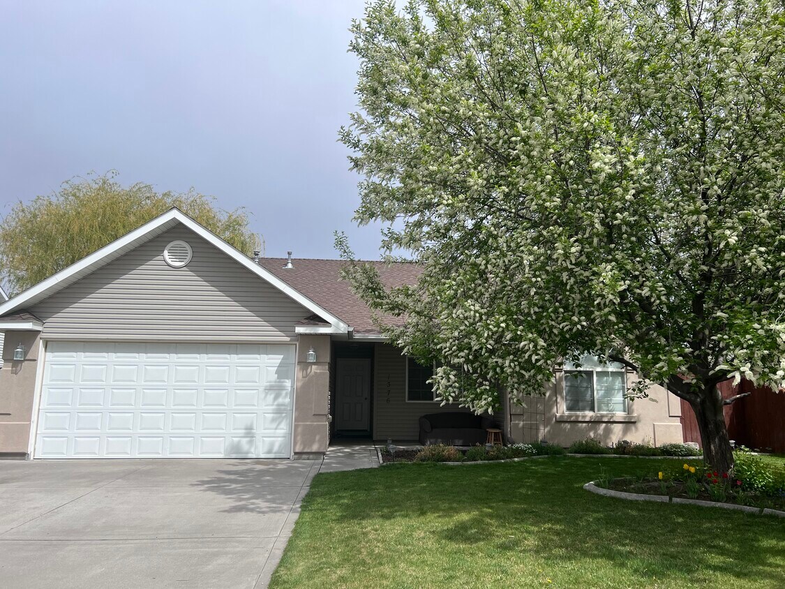 1376 Ashley Dr, Twin Falls, ID 83301 House Rental in Twin Falls, ID