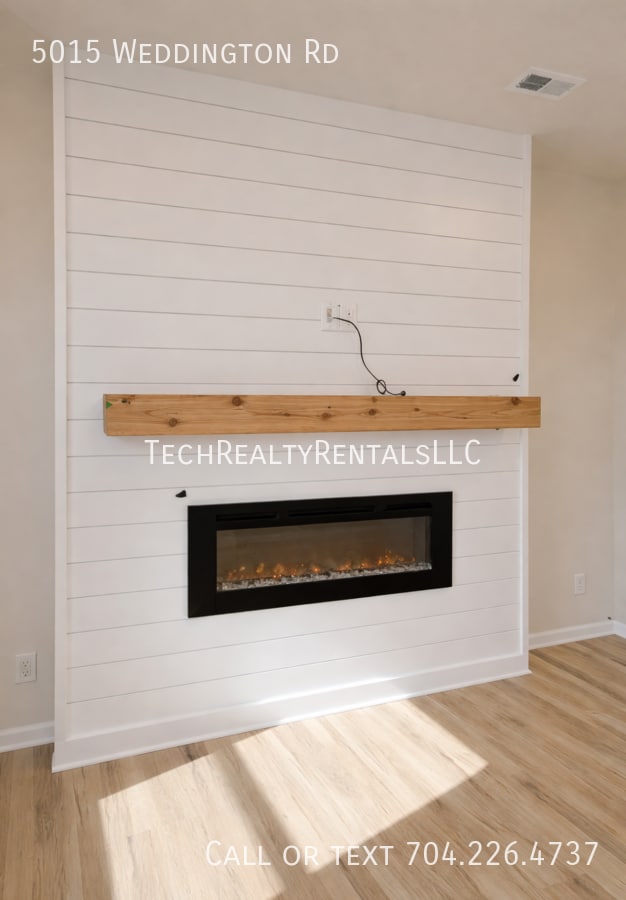 Building Photo - 5015 Weddington Rd