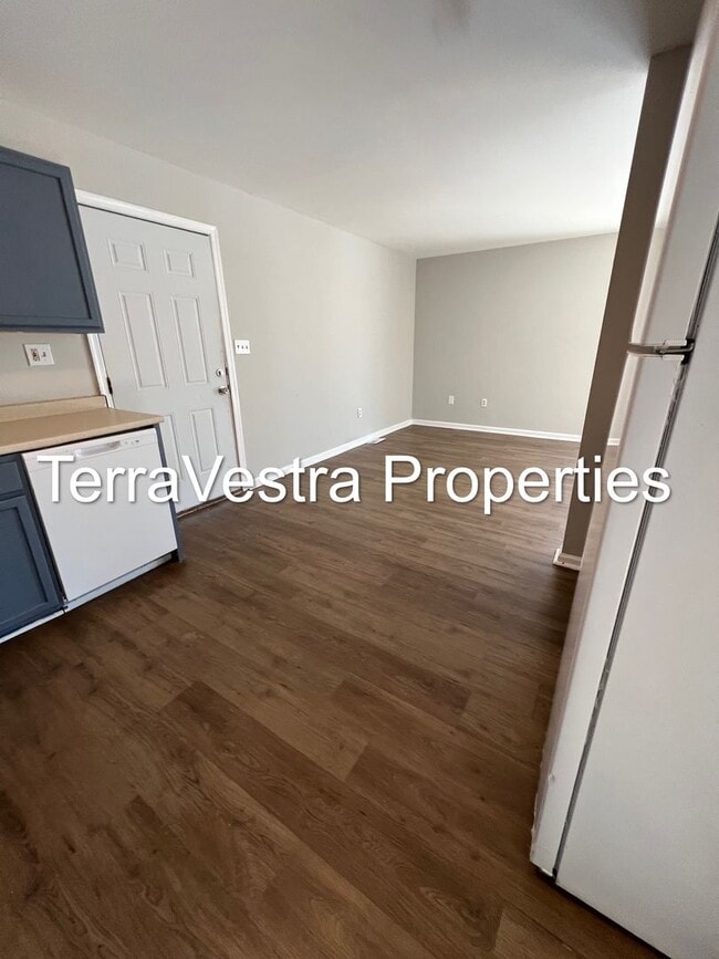 Building Photo - 1100-1102 Buck Street