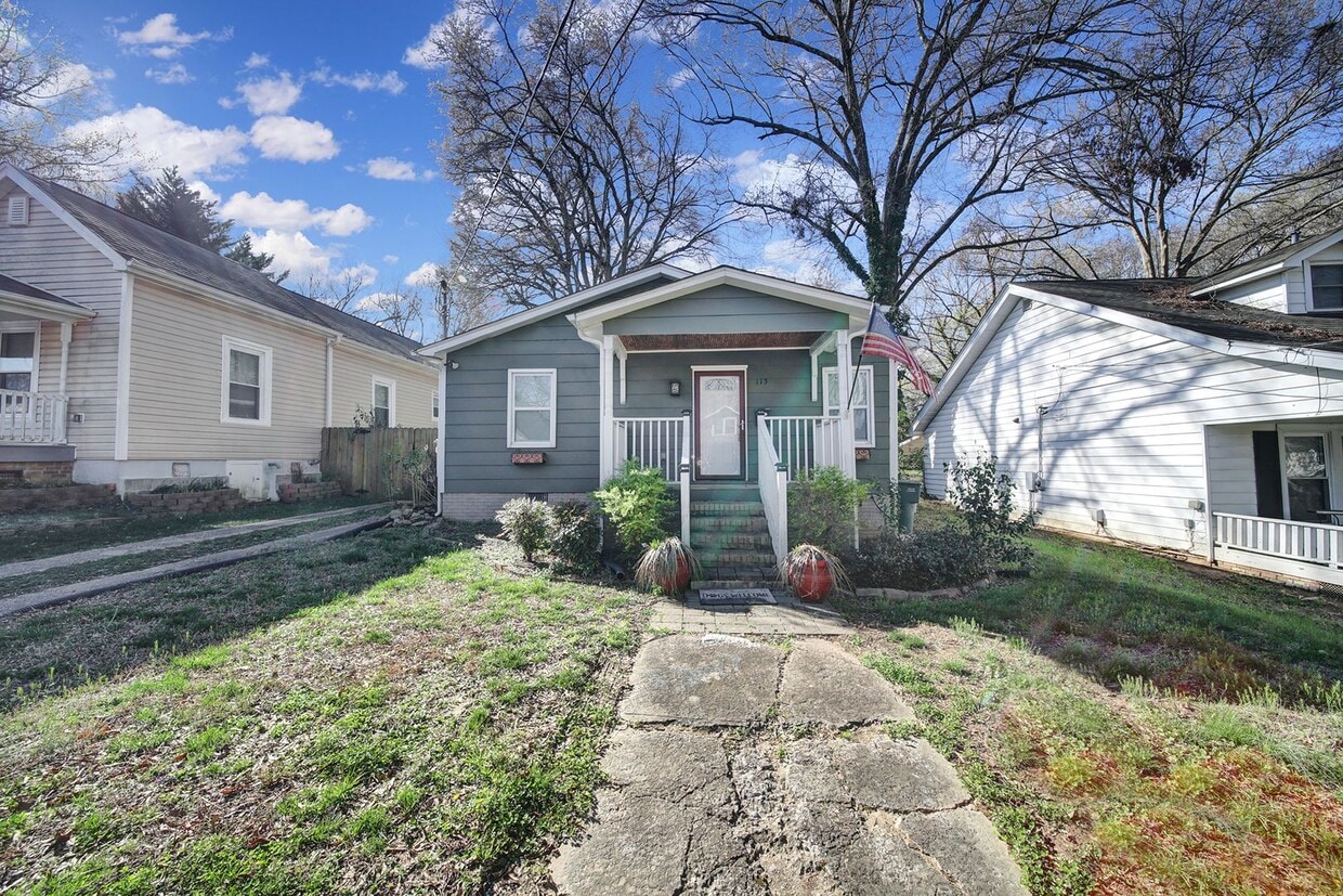Primary Photo - Cute Gastonia Home For Rent