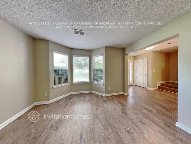 Building Photo - 438 Pecan Wood Cir