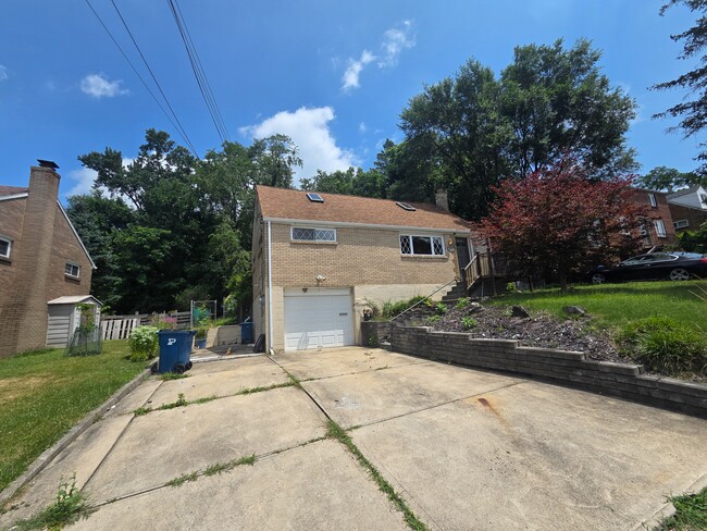 Foto del edificio - 151 Mahoning Dr