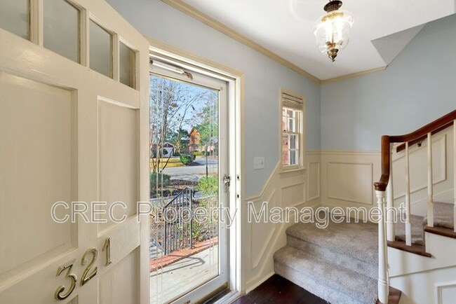 Building Photo - 321 Shaftesbury Ln