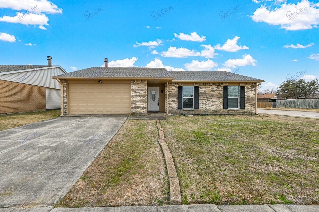 Primary Photo - Dream Home 3/2 in The Colony!