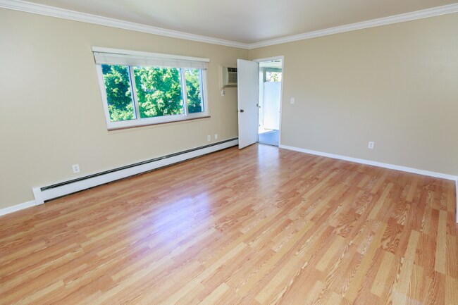 Foto del edificio - 1097 Tienken Ct