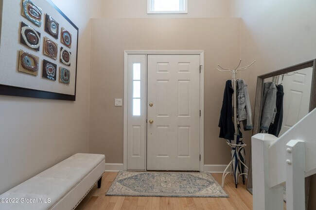 Foto del edificio - 3 Deerwood Ct