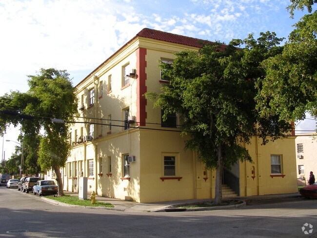 Building Photo - Villa Sonia