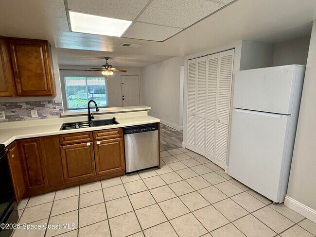 Foto del edificio - 1515 Huntington Ln