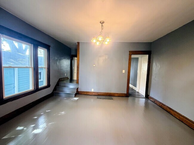 Foto del edificio - Highland Rd NE