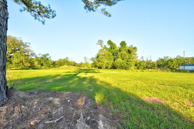 Building Photo - 23950 Coats Rd