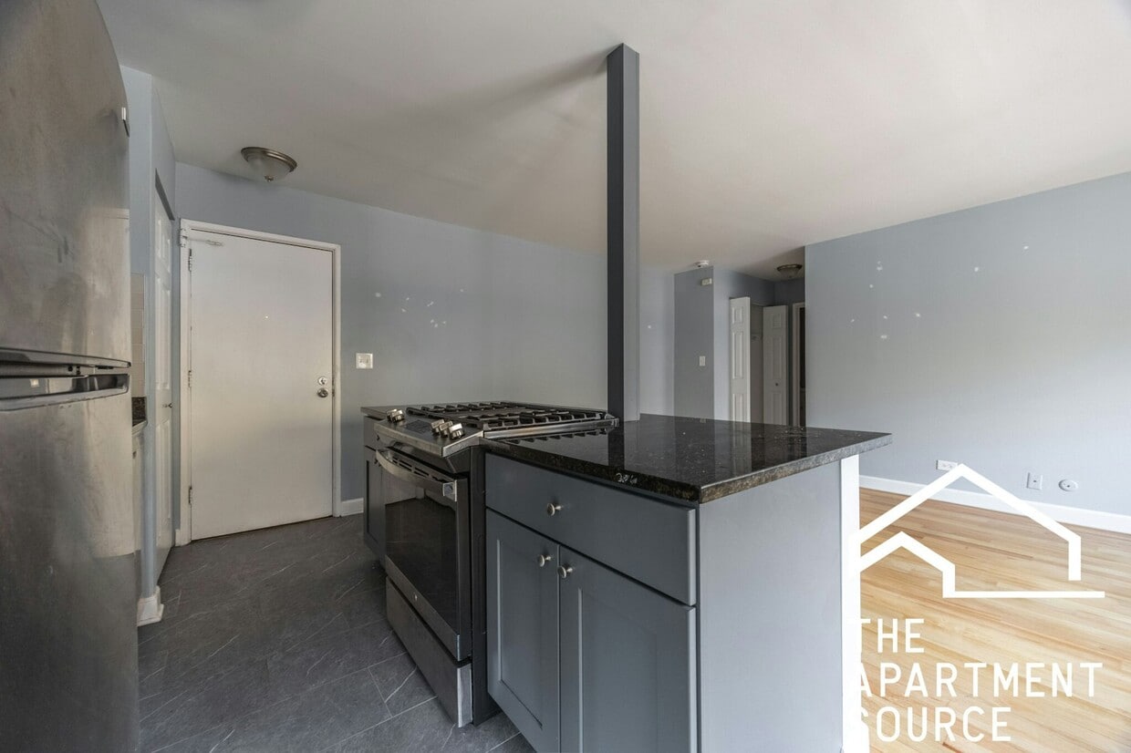 Photo - 667 West Grace Street, Unit 204