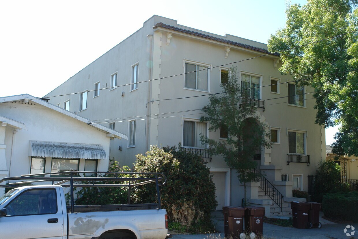 4180 Opal St, Oakland, CA 94609 Apartments in Oakland, CA
