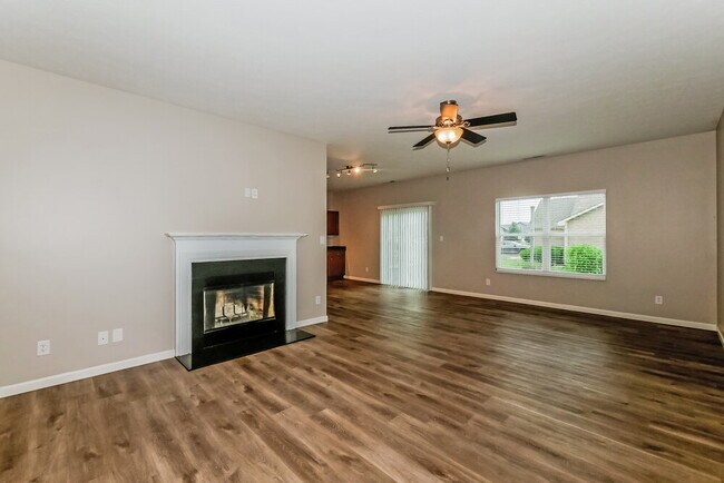 Foto del edificio - 577 Pebble Drive