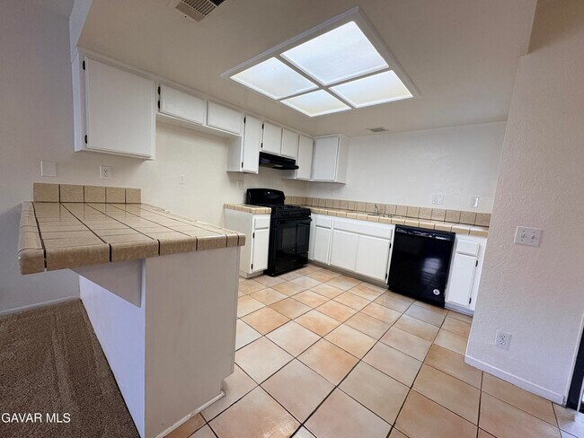 Foto del edificio - 1739 W Ave J15