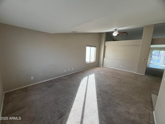Foto del edificio - 13709 W Cottonwood St