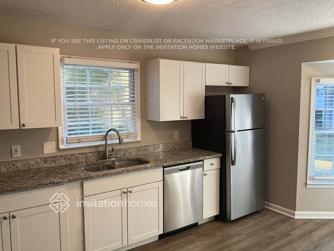 Foto del edificio - 5066 Stoney Point Ln