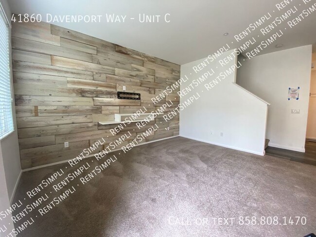Foto del edificio - 41860 Davenport Way