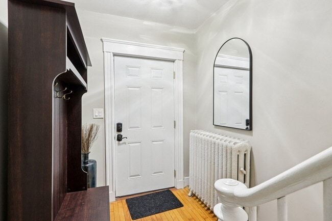 Building Photo - 39 Forest St