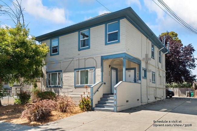 Building Photo - 928 60th St