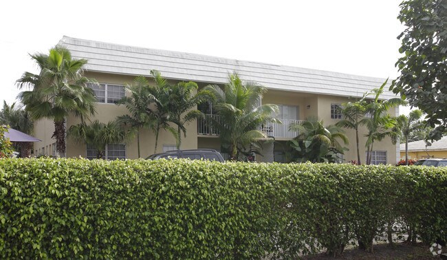 Building Photo - Cocoplum Apartments
