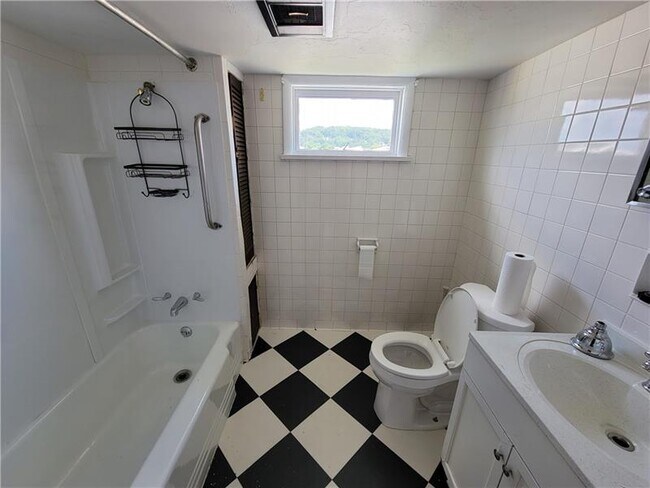 Foto del edificio - 404 W Cunningham St