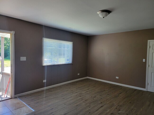 Building Photo - 14802 Cooper Ave