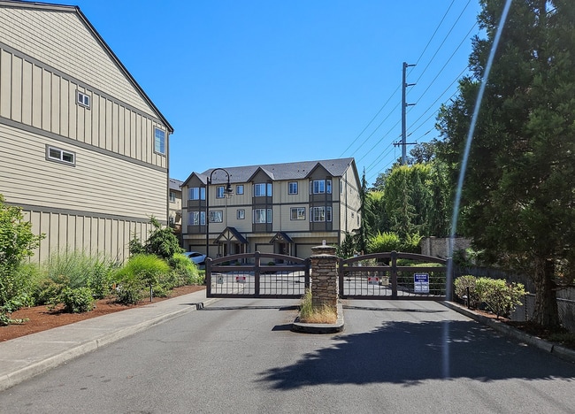 Photo - 588 SW 197th Pl House