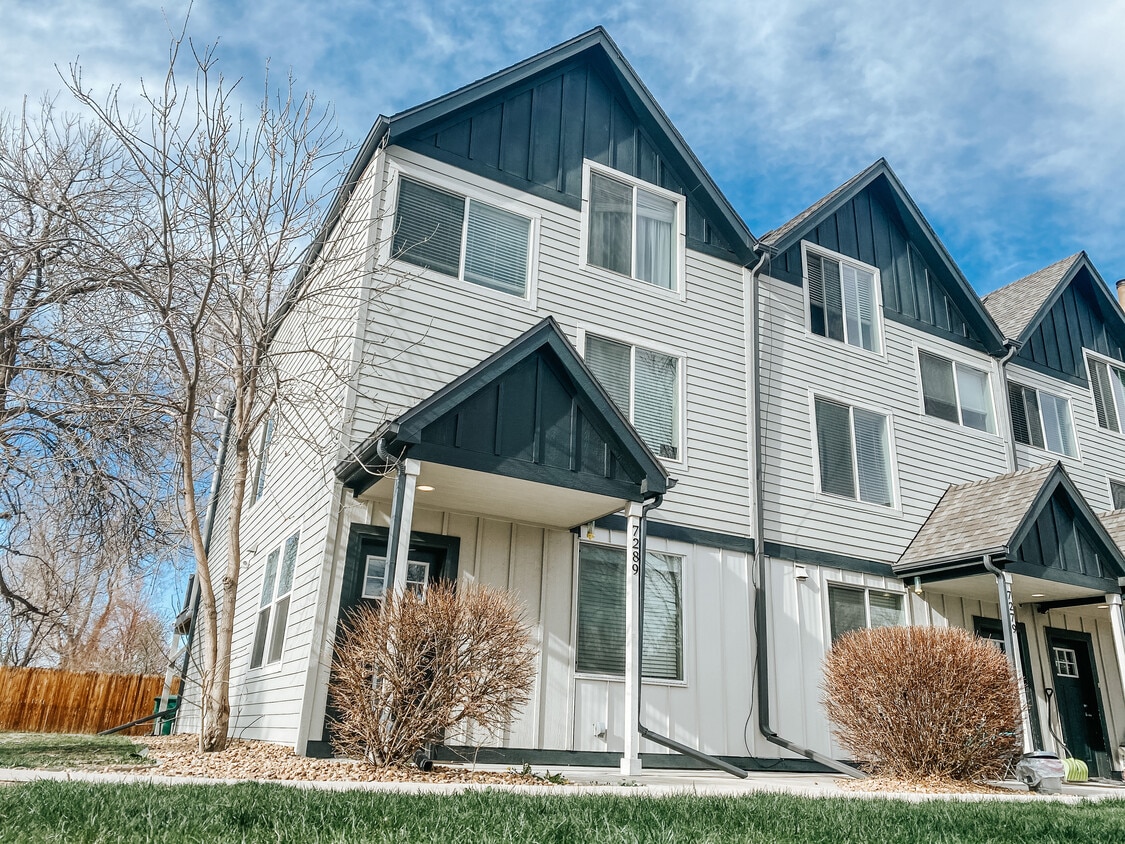 7289 W 13th Ave, Lakewood, CO 80214 Townhome Rentals in Lakewood CO