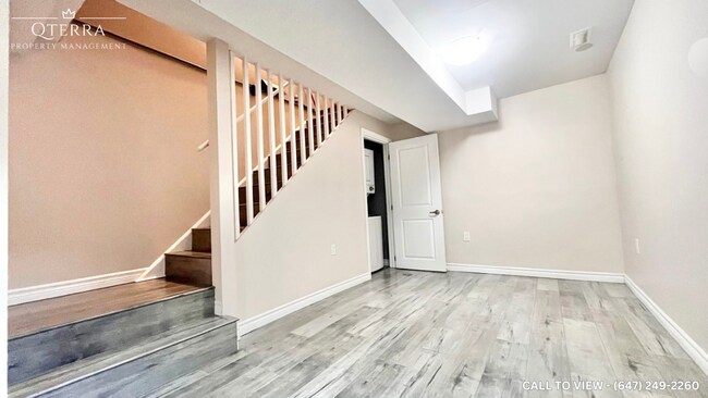 Building Photo - 51 Hadden Cres