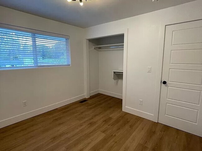 Foto del edificio - 4631 W Catalpa Dr