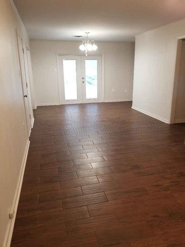 Building Photo - 10707 Welcome Hites Dr