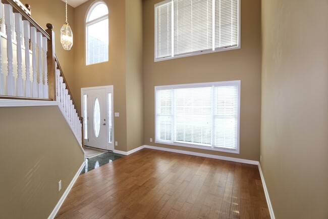 Building Photo - 2735 Peachtree Parc Ln