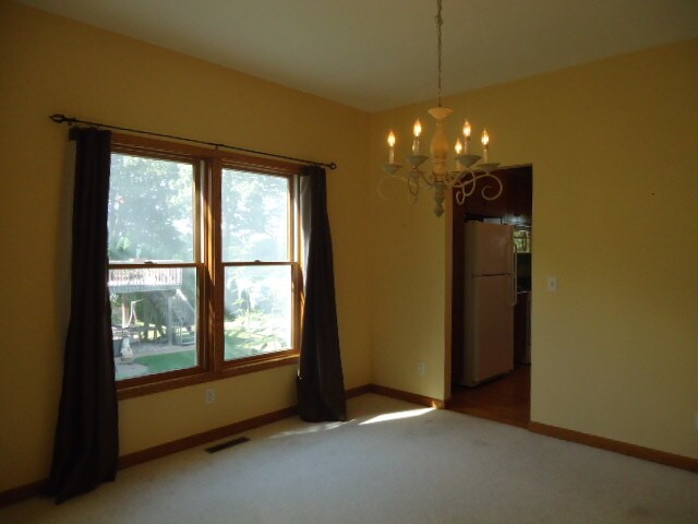 Building Photo - 1547 Lake Holiday Dr