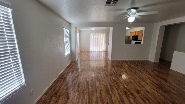 Foto del edificio - 708 S Concord St