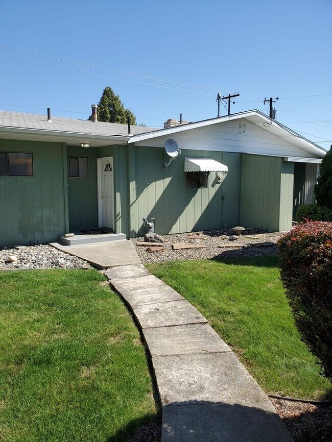 Foto del edificio - LEWISTON ORCHARDS HOME