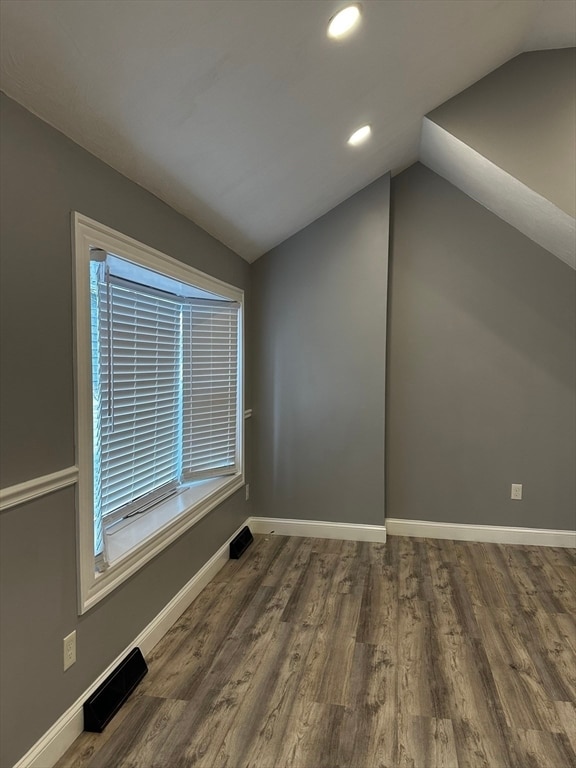 Foto del edificio - 215 Belmont Ave