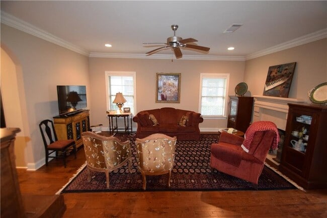 Building Photo - 983 Starr Ct