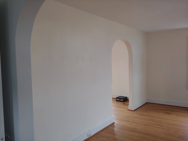 Building Photo - 75 N Elm St