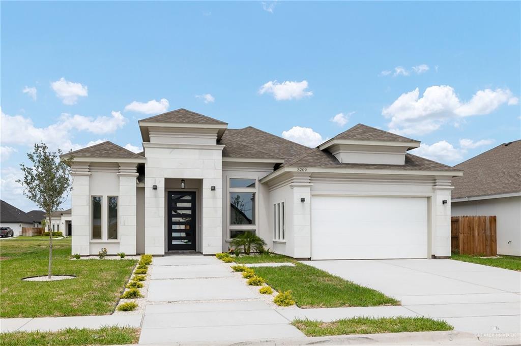 Foto principal - 3209 E Rabbit Run Ave