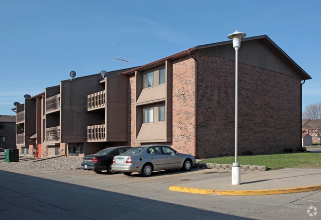 Building Photo - Regency Apartments