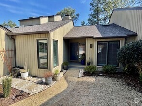 Building Photo - 7 Pinehurst Villas