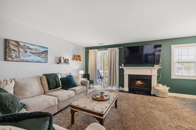 Foto del edificio - 15 FOXCROFT Rd