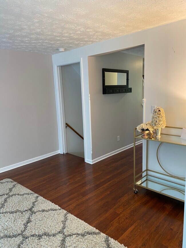 Foto del edificio - 780 Woodlyn Dr S