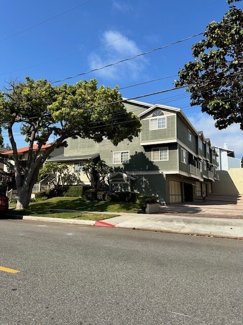 Primary Photo - 234 N Irena Ave