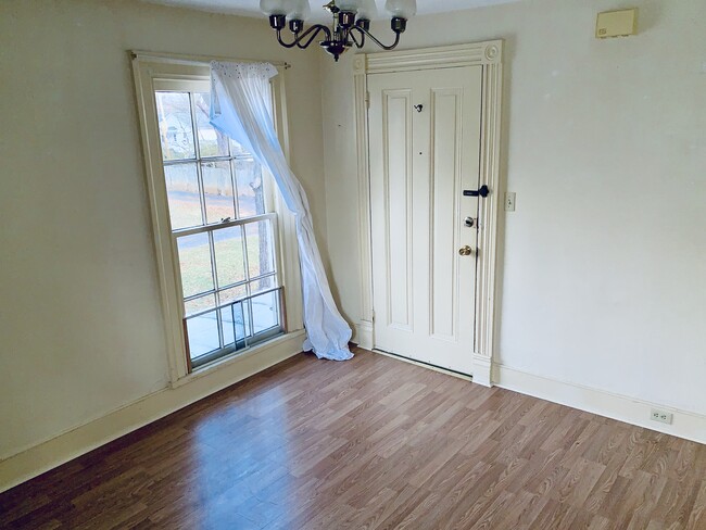 Living room overlooking a quiet back yard - 538 E Market St